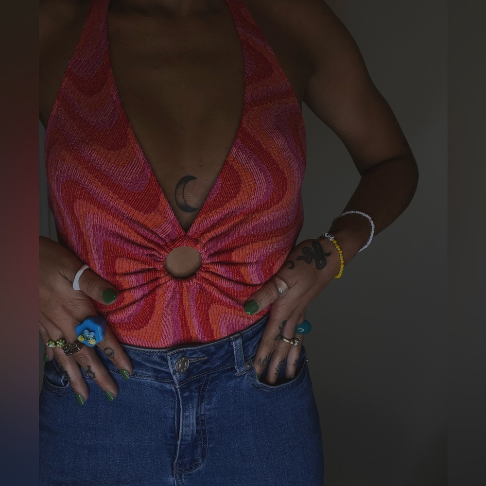 Pink retro cutout snap bottom bodysuit. NWT! 💞💞💞